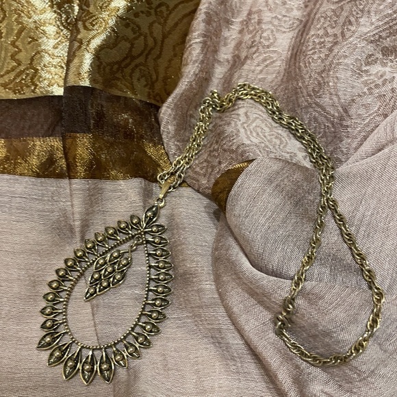 Vintage Sarah Coventry 14” Gold Pendant Necklace - Picture 7 of 14